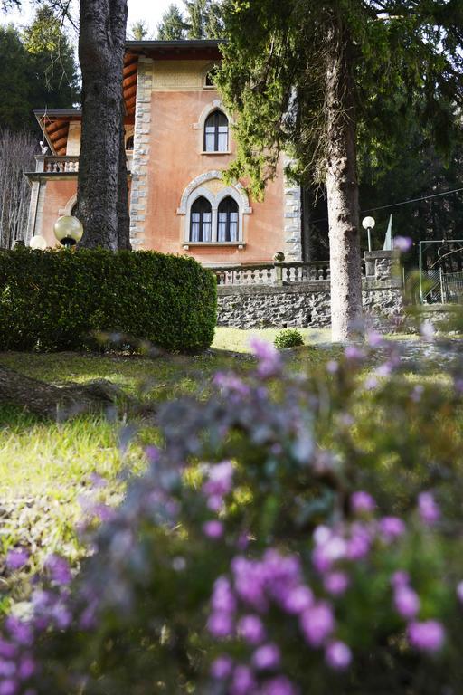 Villa Pinetina B&B Lasnigo Экстерьер фото