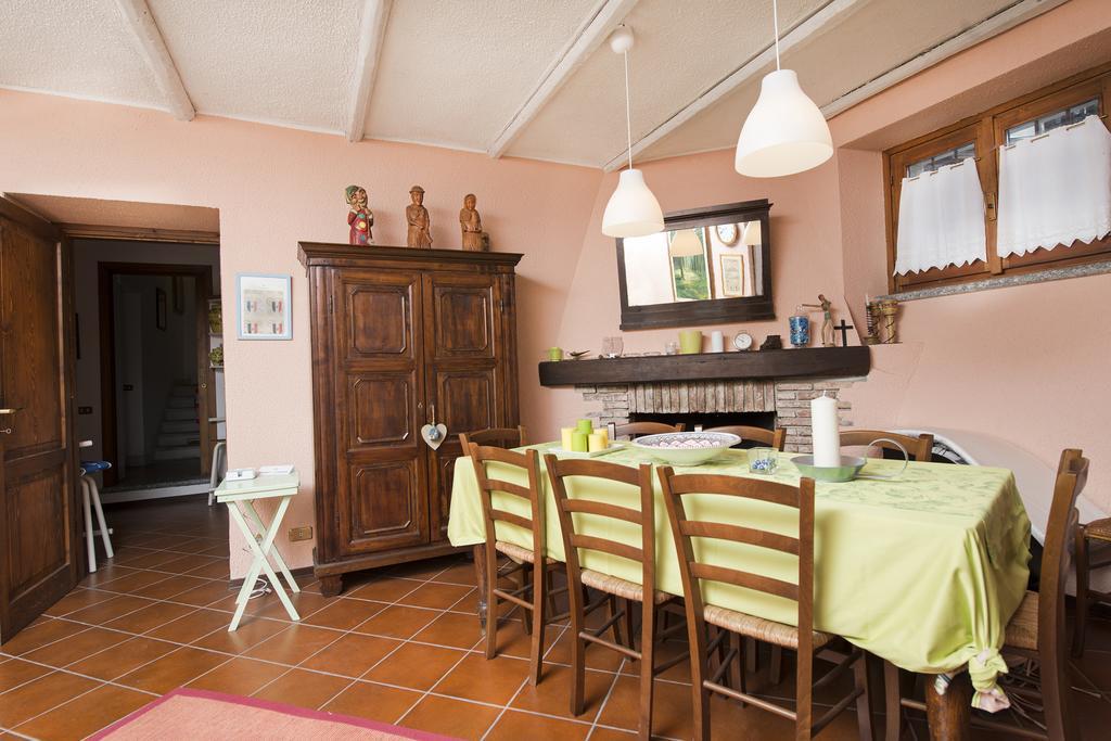 Villa Pinetina B&B Lasnigo Экстерьер фото